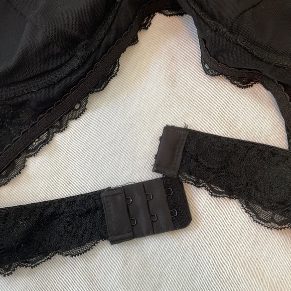 Free Press black lace halter bralette size L - Picture 10 of 11